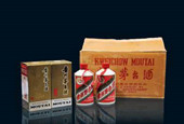茅台酒真的那么火吗？黄牛雇人排队买酒堪比春运抢票